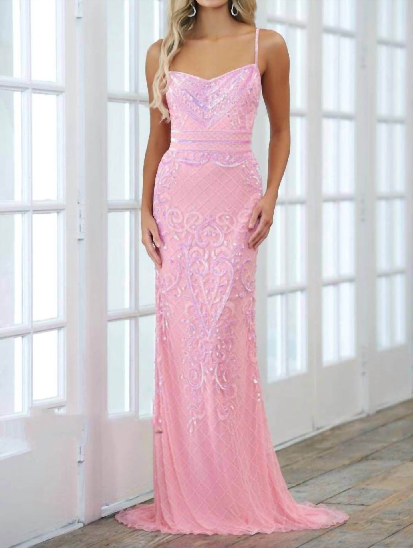 Graceful Straight Neckline Beadwork Pattern Prom Dress